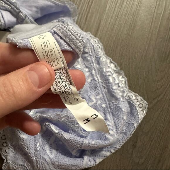Urban Outfitters Out From Under Lavender Purple Lace Bralette Size M NWT - Picture 3 of 4